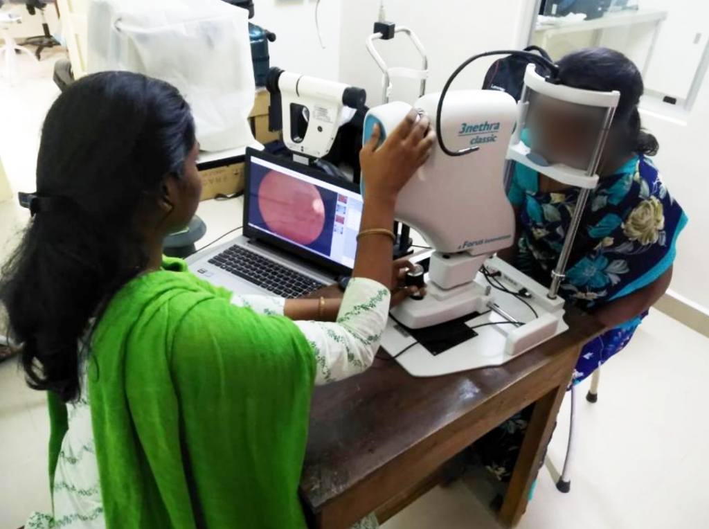 diabetic retinopathy scanning in a peripheral clinic. Teleconsultation allows remote diagnosis